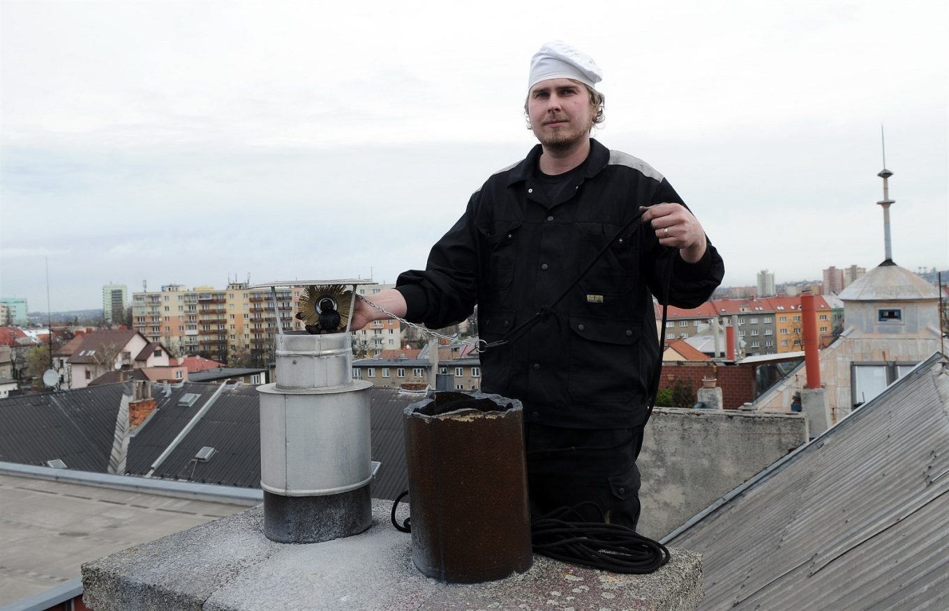 Psali o nás v iDNES.cz — podívejte se, jak vypadá práce kominíka „od komína“k